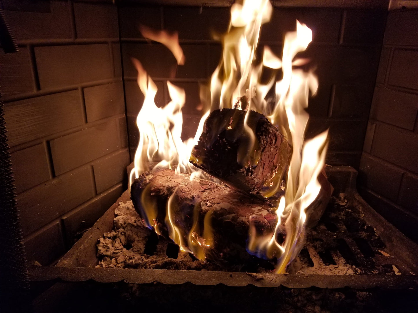 Envirolog Indoor and Outdoor Fire Wood, 4.3 Lb Firelogs, 6 Count